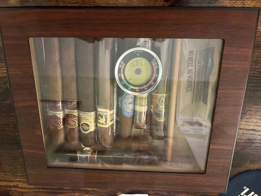 Cigar Oasis Caliber 4R Digital-Analog Hygrometer